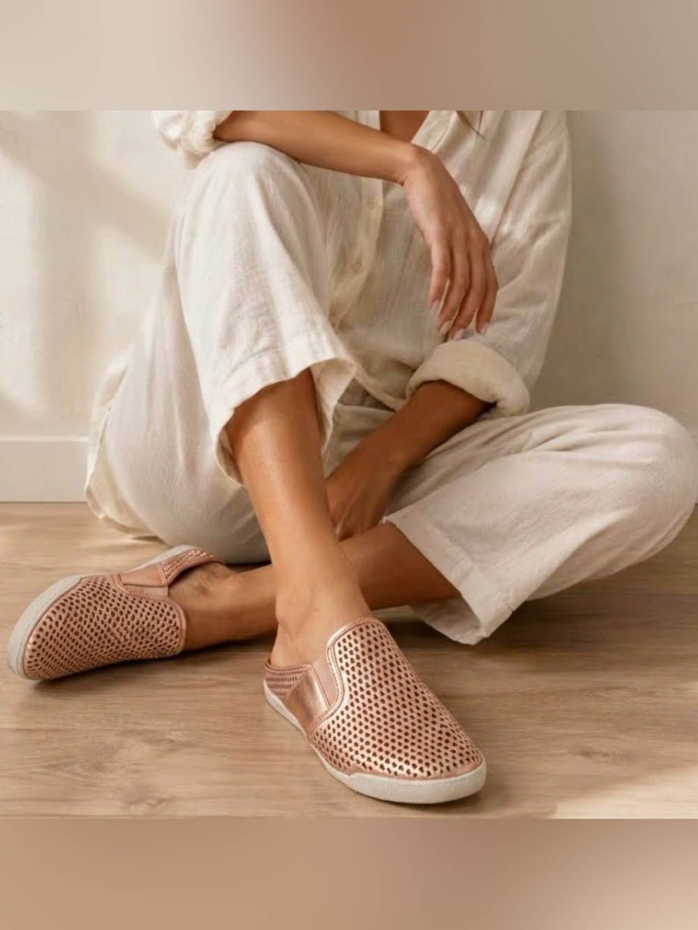 LIKE NEW Frye Melanie Perforated Mules Rose Gold Size 8M